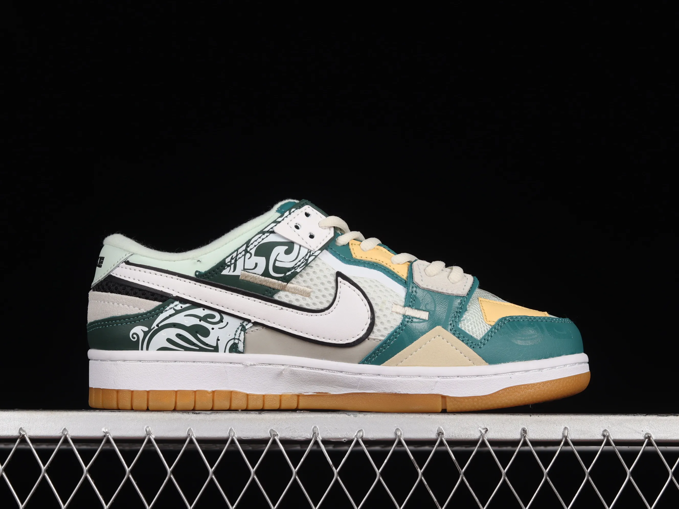 All categories Nk SB Dunk series Nk SB Dunk Low low-top skate shoes Nk Dunk Scrap stitching low-top skate shoes DH7450-100